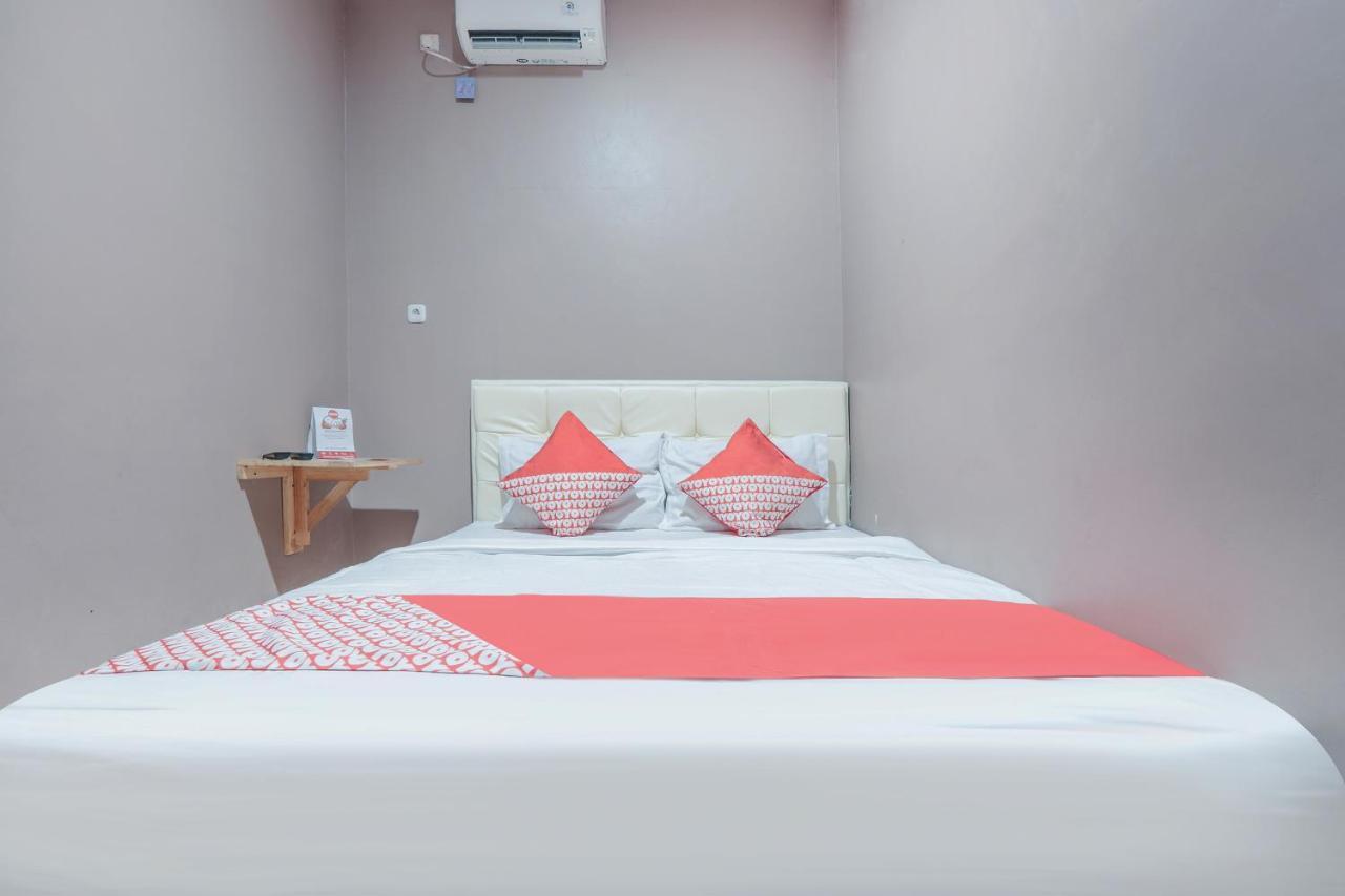 Oyo 286 Haji Saaba 20 Syariah Hotel Jakarta Buitenkant foto