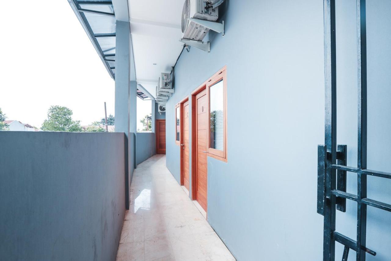 Oyo 286 Haji Saaba 20 Syariah Hotel Jakarta Buitenkant foto
