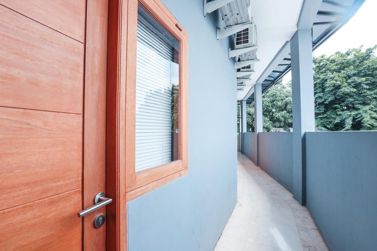 Oyo 286 Haji Saaba 20 Syariah Hotel Jakarta Buitenkant foto