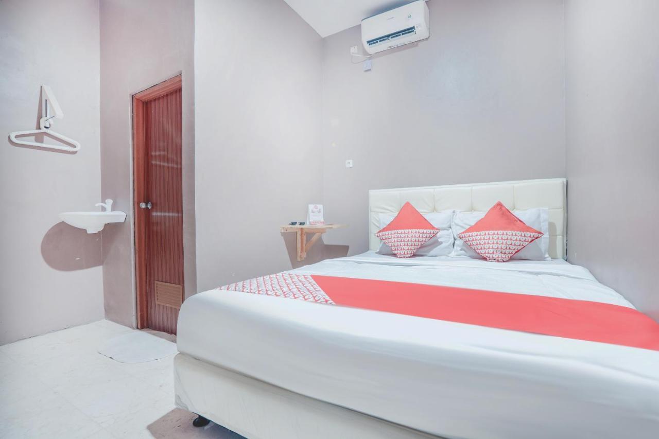 Oyo 286 Haji Saaba 20 Syariah Hotel Jakarta Buitenkant foto