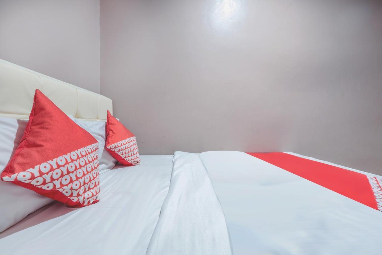 Oyo 286 Haji Saaba 20 Syariah Hotel Jakarta Buitenkant foto